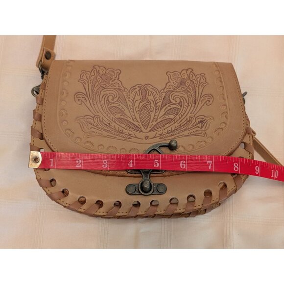 Small Leather Crossbody Bag W/ Floral Embossed Tooled Design Brass Latch Closure - Picture 6 of 13